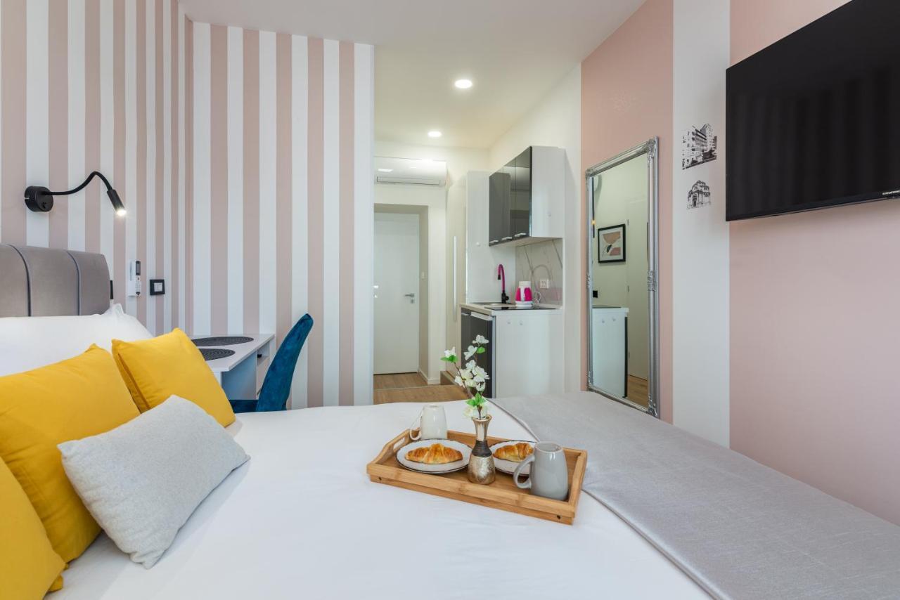 Apartments & Rooms Six Rijeka Luaran gambar